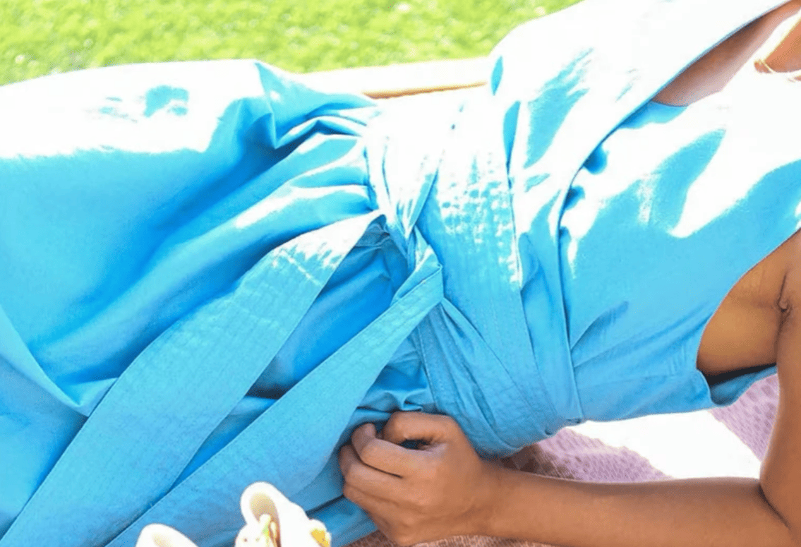 Incorporating Retro Hair and Makeup Trends